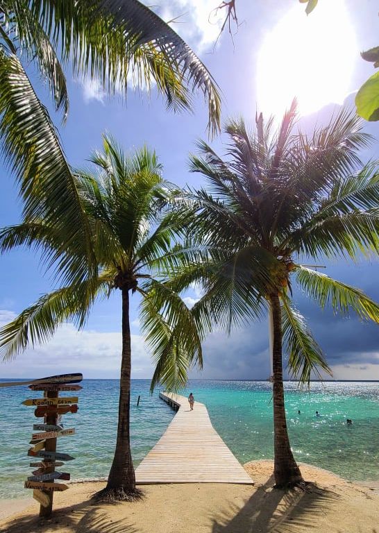 Listing ID: URE0363,  Utila, Bay Islands, HN - Coral Beach Village Beachfront and Marina, Photo #