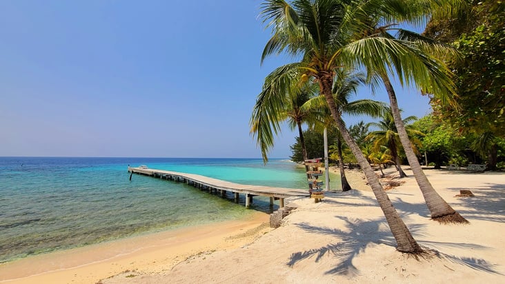 Listing ID: URE0363,  Utila, Bay Islands, HN - Coral Beach Village Beachfront and Marina, Photo #