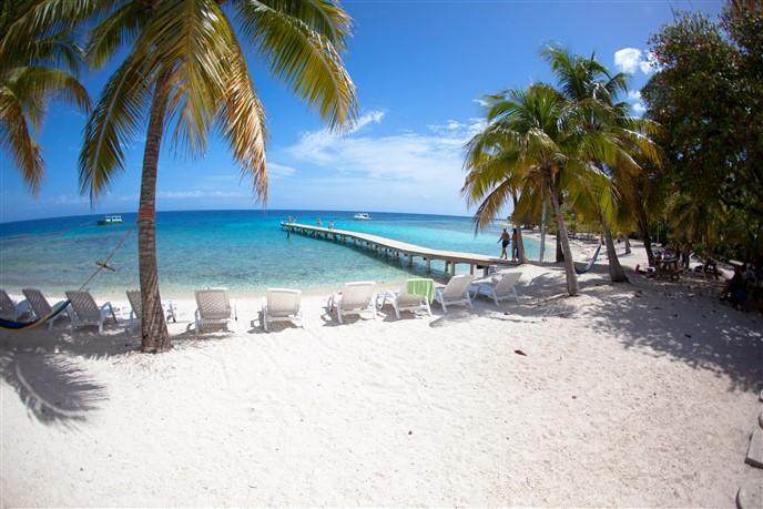 Listing ID: URE0363,  Utila, Bay Islands, HN - Coral Beach Village Beachfront and Marina, Photo #