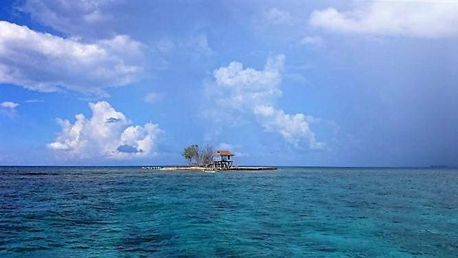 Listing ID: URE0365, Cayo Salmedina Utila, Bay Islands, HN - Salmedina Cay, Photo #