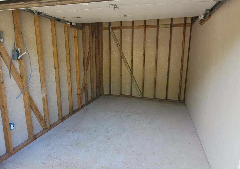 Listing ID: URE0371, Coconut Cove Utila, Bay Islands, HN - Coconut Cove Boat Slip & Garage, Photo #