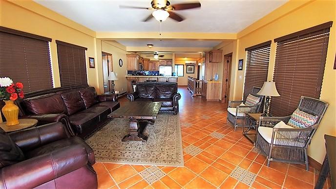 Listing ID: URE0408,  Utila, Bay Islands, HN - Wyndsong Manor, Photo #
