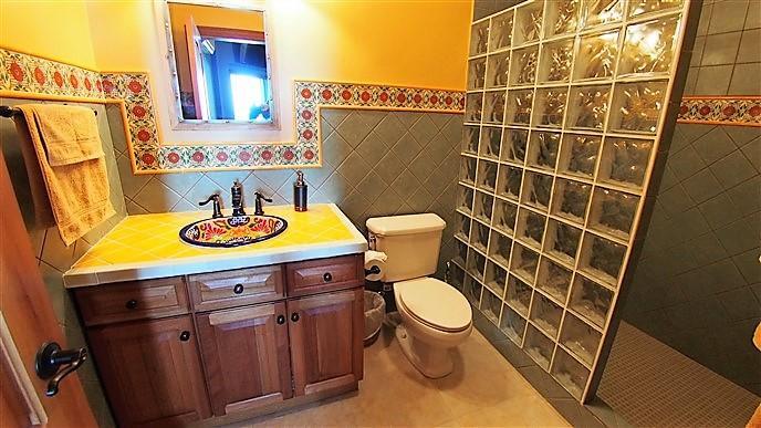 Listing ID: URE0408,  Utila, Bay Islands, HN - Wyndsong Manor, Photo #