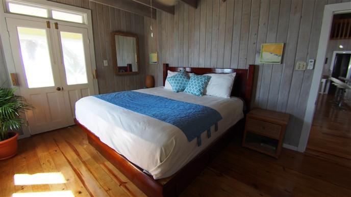Listing ID: URE0414, Coral Beach Utila, Bay Islands, HN - Casa Miradora, Photo #