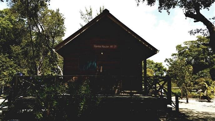 Listing ID: URE0417, The Well Utila, Bay Islands, HN - Beach Front Cabin at the Well, Photo #