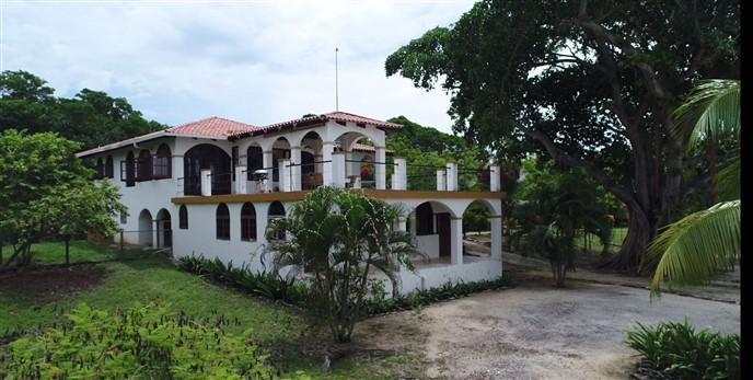 Listing ID: URE0419, Jack Neil Bight Utila, Bay Islands, HN - Los Arcos and Acreage at Jack Neil , Photo #