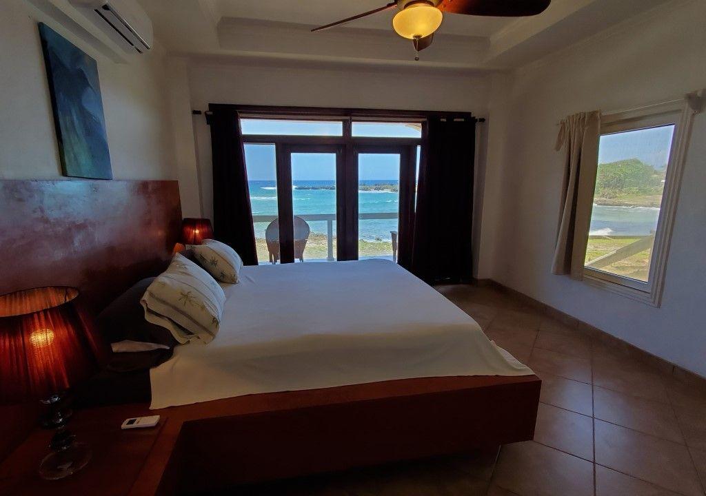 Listing ID: URE0424, Paradise Cove, Trade winds Utila, Bay Islands, HN - Waterfront on Paradise Cove, Photo #