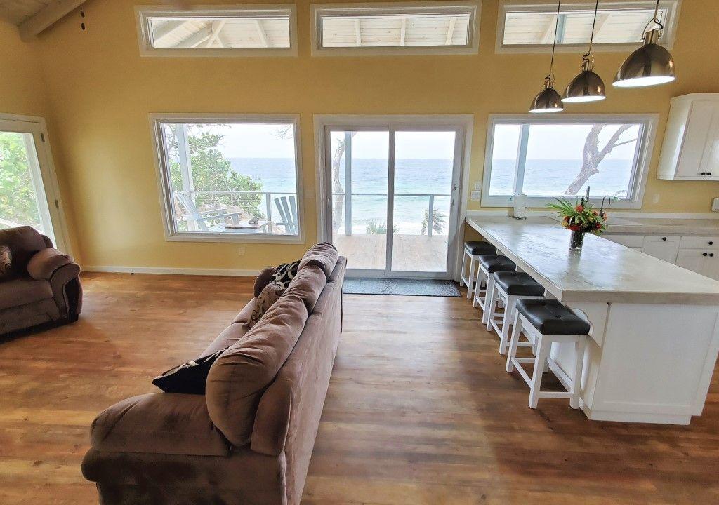 Listing ID: URE0439, Little Bight Utila, Bay Islands, HN - Azure Beach House, Photo #