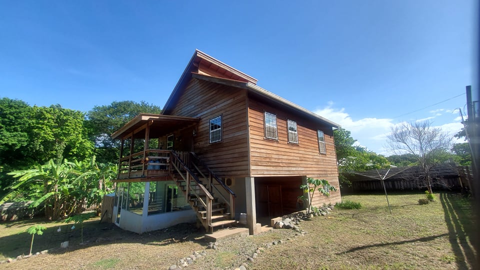 Listing ID: URE0441, Bambu Utila, Bay Islands, HN - Garden Home Near Town, Photo #