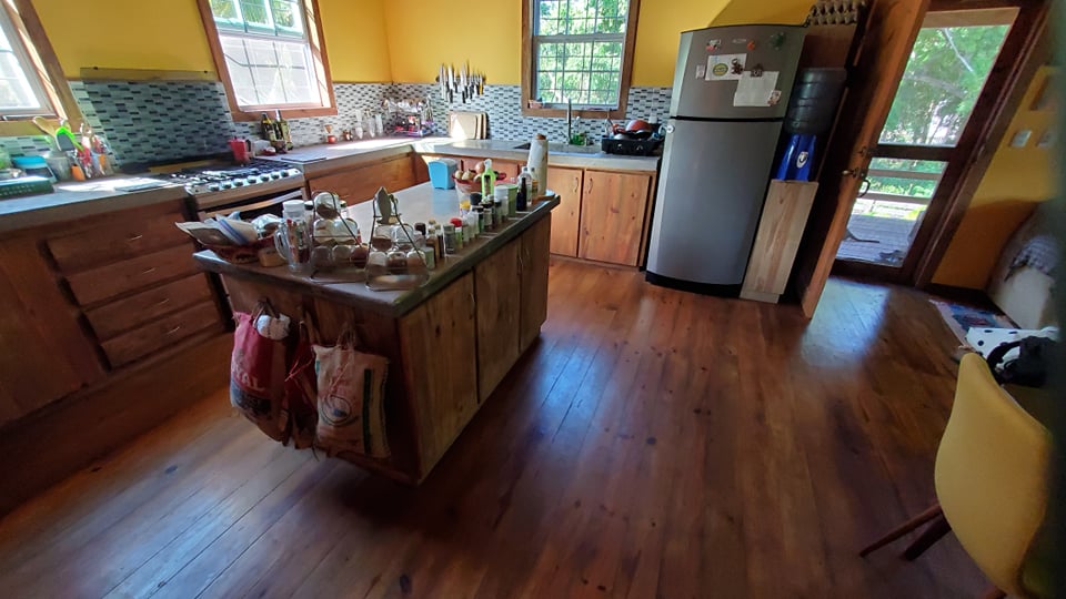 Listing ID: URE0441, Bambu Utila, Bay Islands, HN - Garden Home Near Town, Photo #