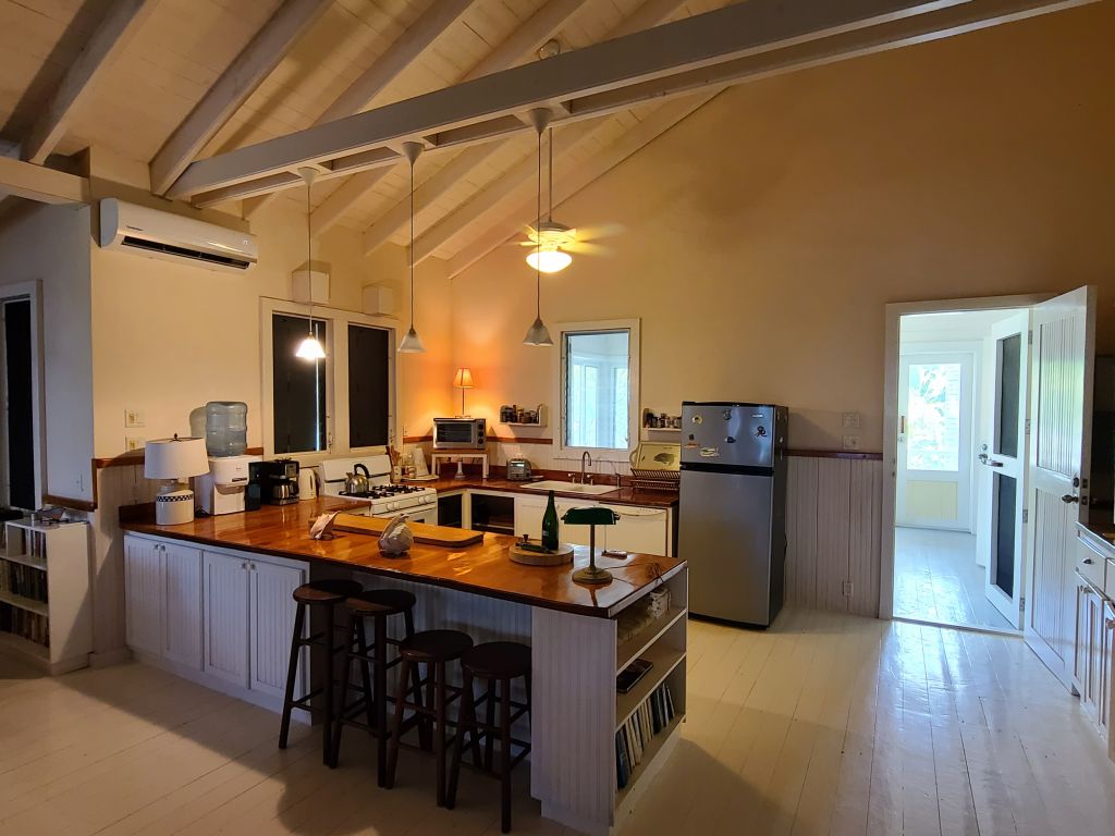 Listing ID: URE0450, Jonathan Point Utila, Bay Islands, HN - West Palm Point House, Photo #