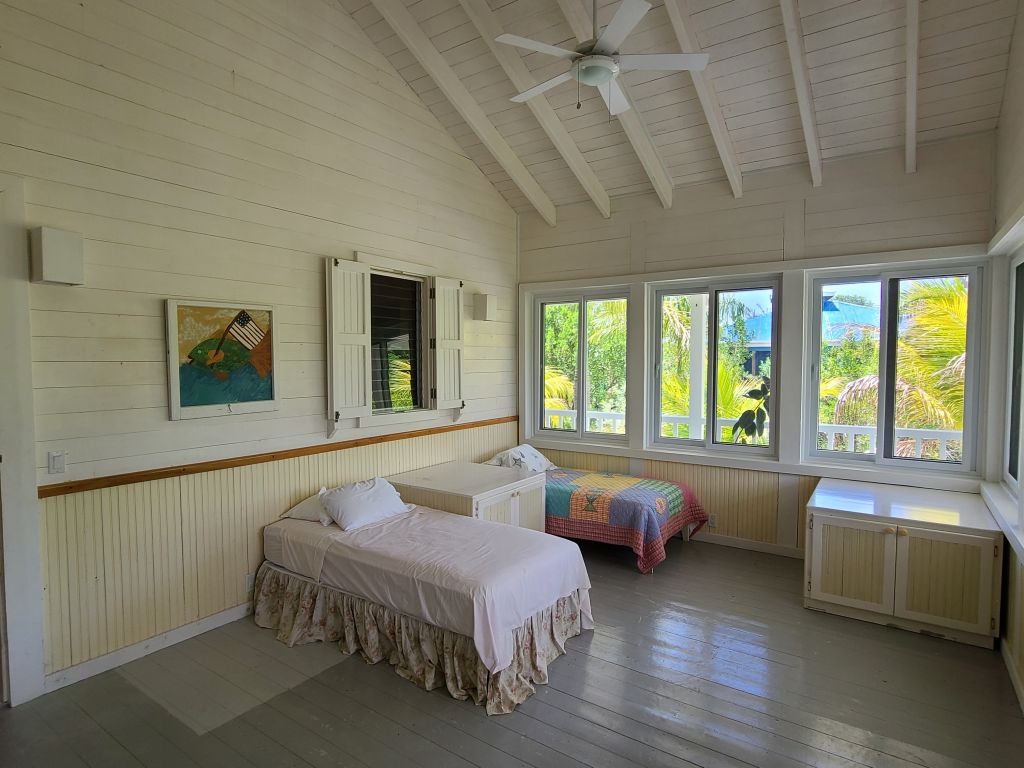 Listing ID: URE0450, Jonathan Point Utila, Bay Islands, HN - West Palm Point House, Photo #