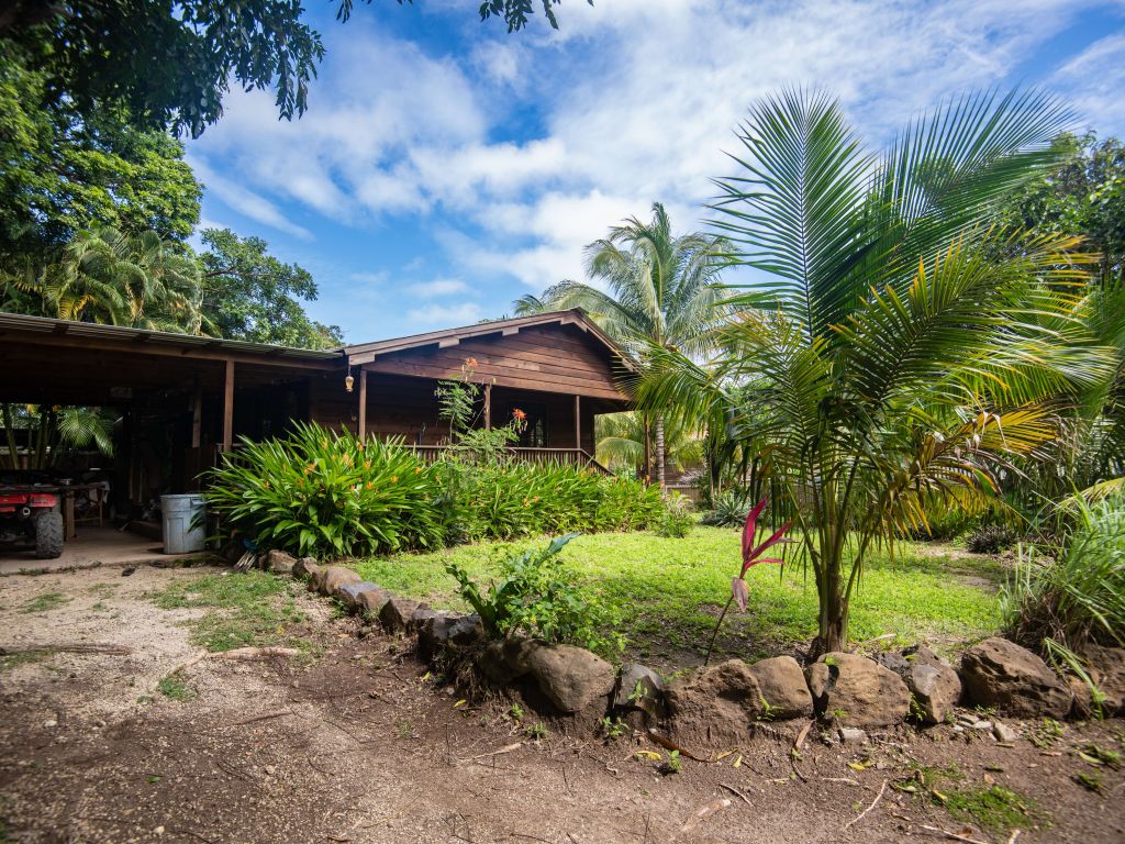 Listing ID: URE0455, Bambu Road Utila, Bay Islands, HN - Bambu House, Photo #