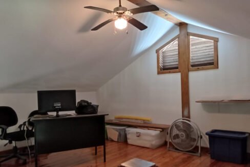 Listing ID: URE0457,  Utila, Bay Islands, HN - 2 Bedroom, 1 Bathroom Home at El Corral Home Utila Town Center, Photo #