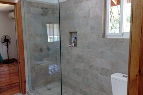 Listing ID: URE0457,  Utila, Bay Islands, HN - 2 Bedroom, 1 Bathroom Home at El Corral Home Utila Town Center, Photo #