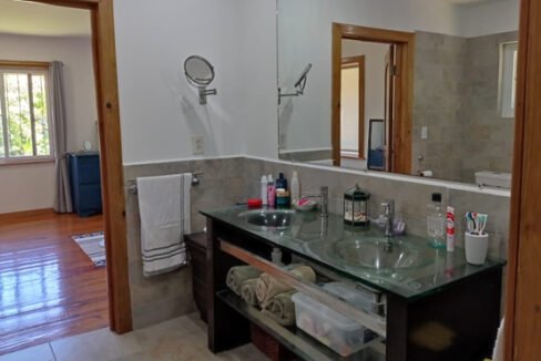Listing ID: URE0457,  Utila, Bay Islands, HN - 2 Bedroom, 1 Bathroom Home at El Corral Home Utila Town Center, Photo #