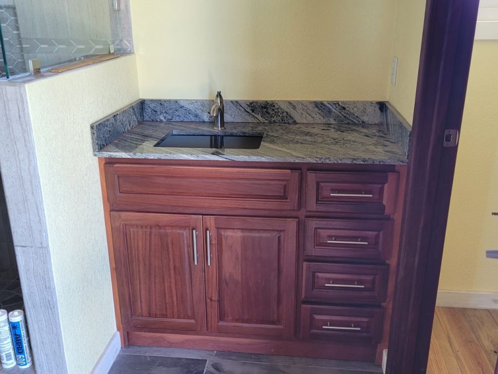 Listing ID: URE0464, The Point Utila, Bay Islands, HN - New One Bedroom oceanfront home at the Point, Photo #