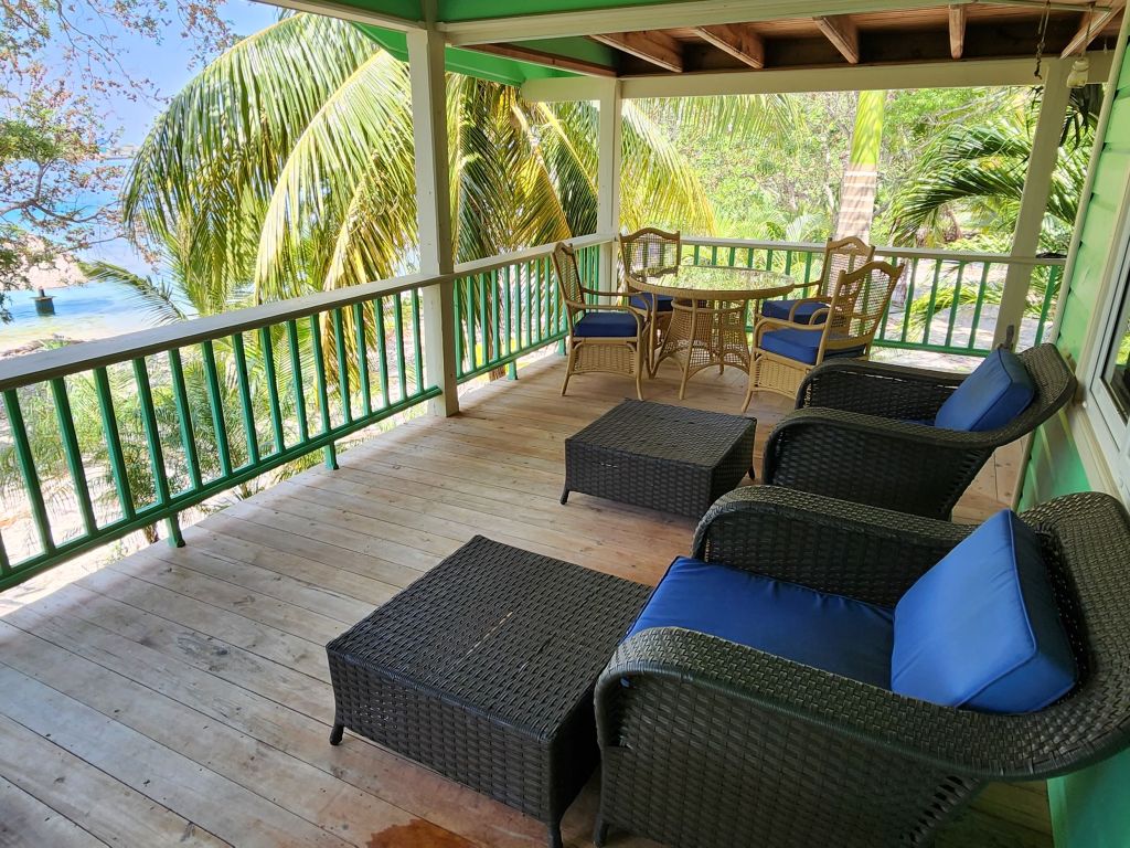 Listing ID: URE0469, Treasure Beach Utila, Bay Islands, HN - Beachfront Home at Treasure Beach, Photo #