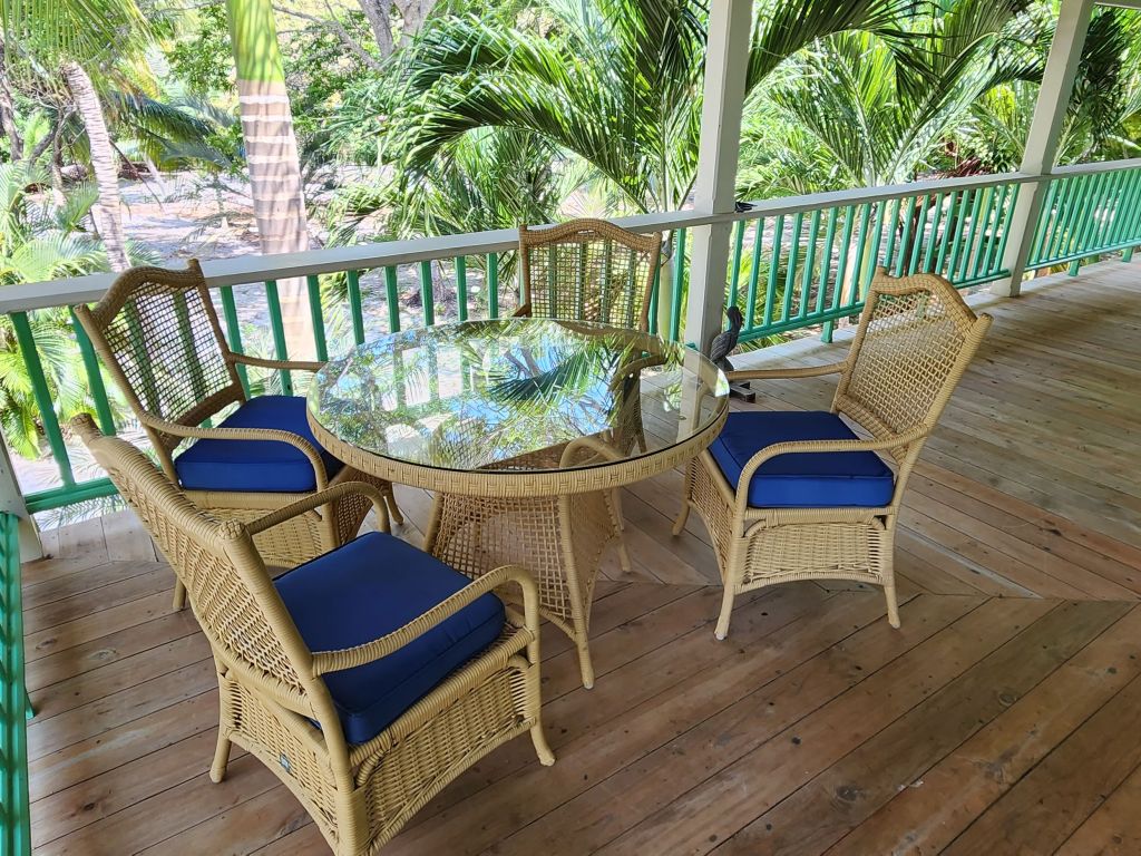 Listing ID: URE0469, Treasure Beach Utila, Bay Islands, HN - Beachfront Home at Treasure Beach, Photo #
