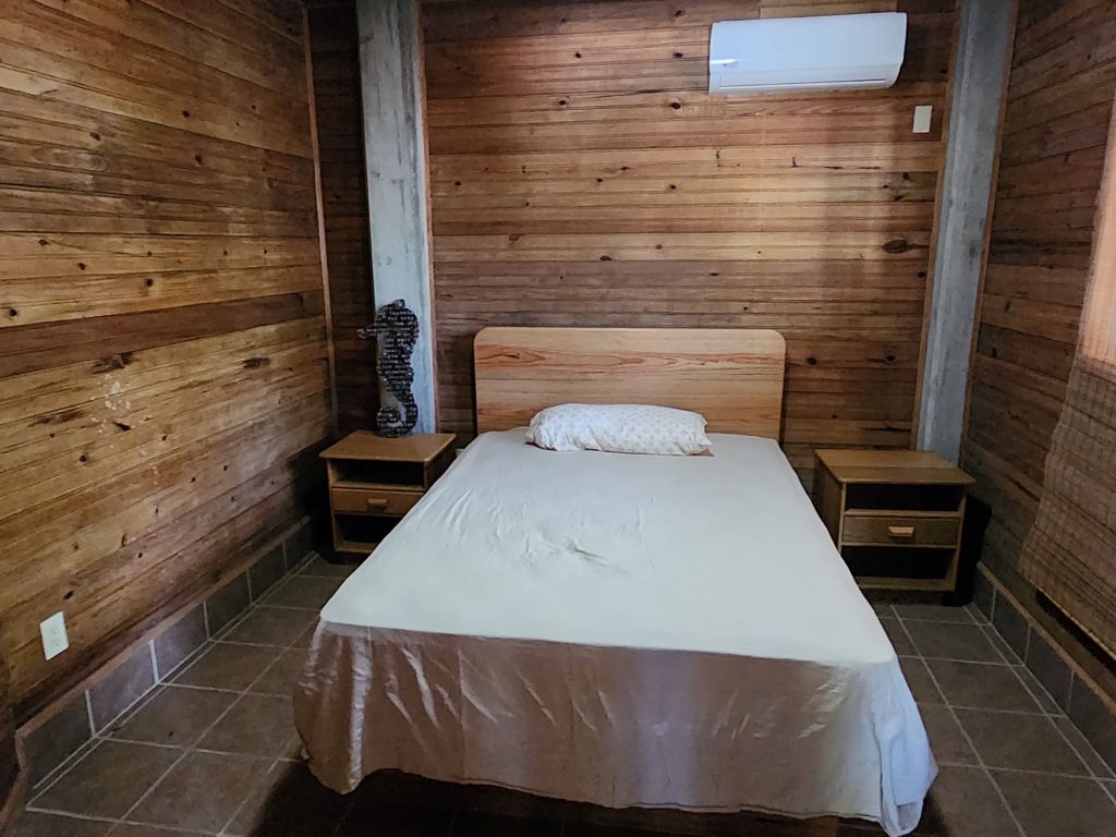 Listing ID: URE0469, Treasure Beach Utila, Bay Islands, HN - Beachfront Home at Treasure Beach, Photo #