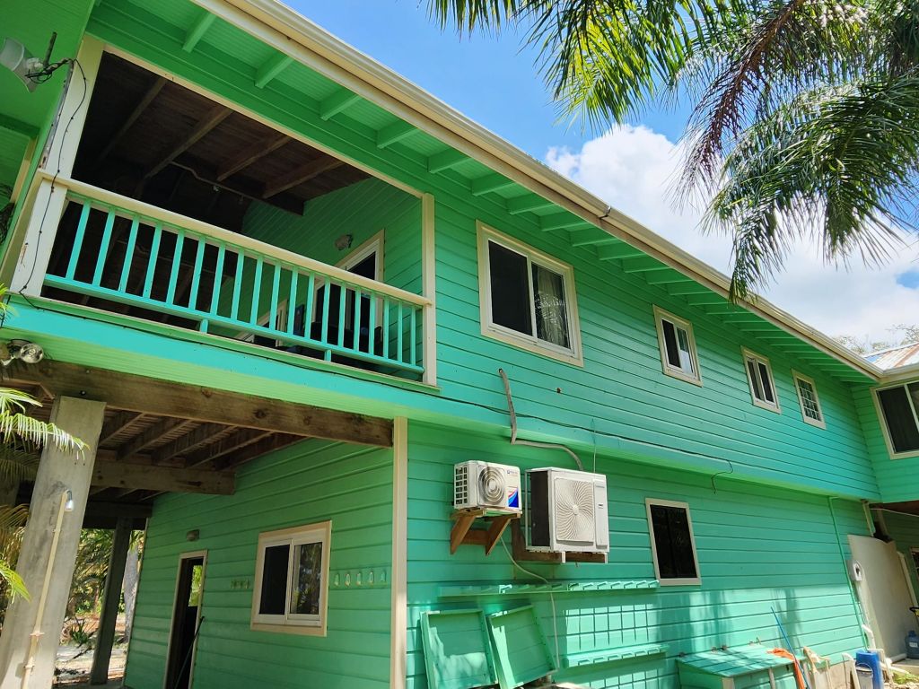 Listing ID: URE0469, Treasure Beach Utila, Bay Islands, HN - Beachfront Home at Treasure Beach, Photo #