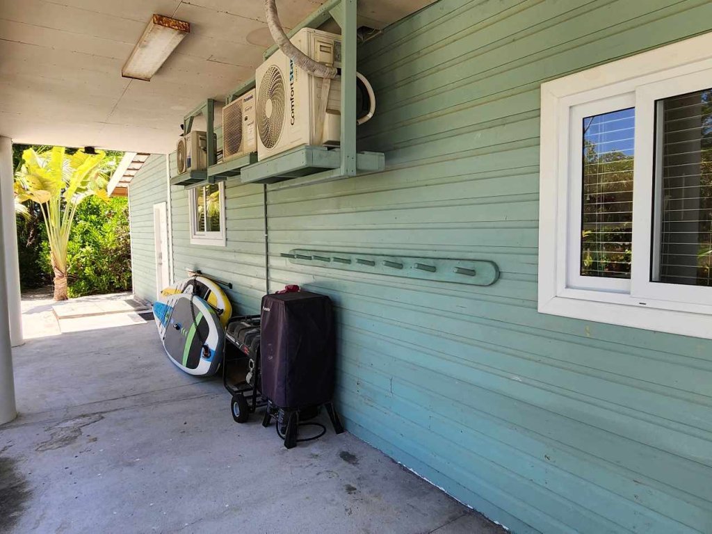 Listing ID: URE0470, Pine Point Utila, Bay Islands, HN - Crystal Beach House at Pine Point, Photo #