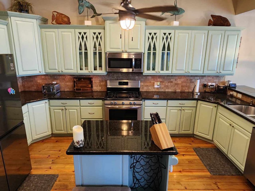 Listing ID: URE0470, Pine Point Utila, Bay Islands, HN - Crystal Beach House at Pine Point, Photo #