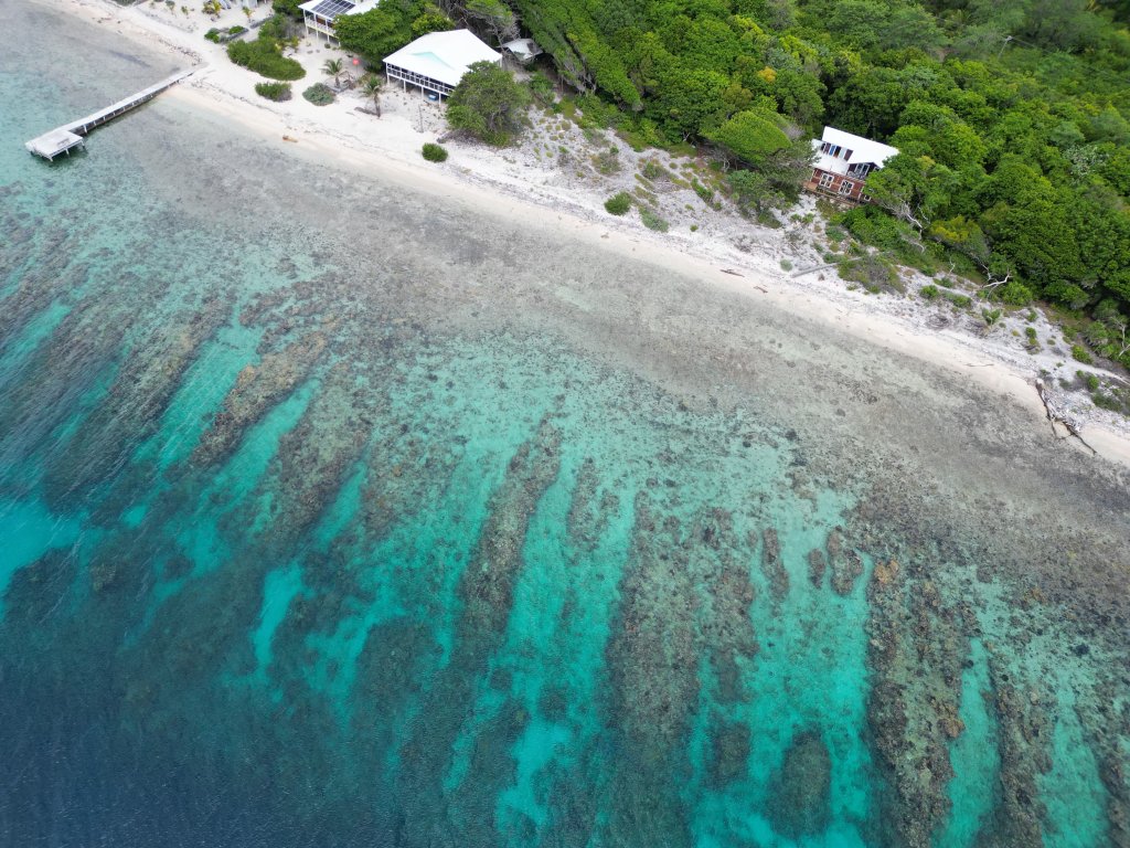 Listing ID: URE0471, Big Rock Utila, Bay Islands, HN - Big Rock, Photo #