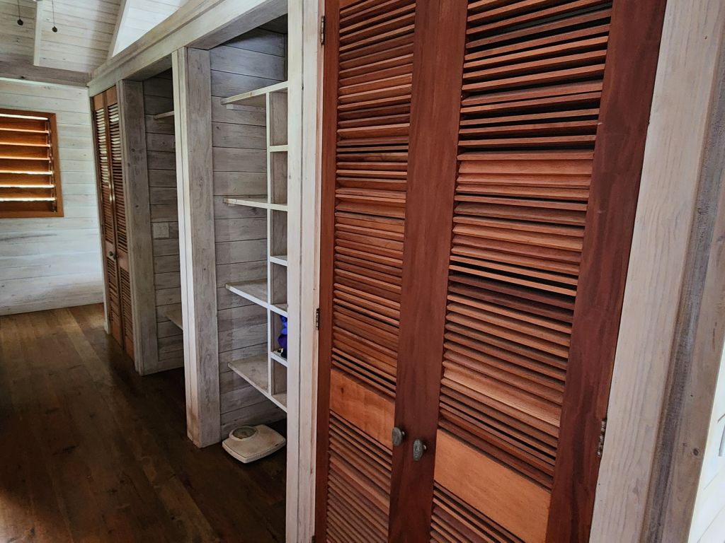 Listing ID: URE0472, Swanix Bay Utila, Bay Islands, HN - Tropical Paradise Retreat with Panoramic Sea Views, Photo #