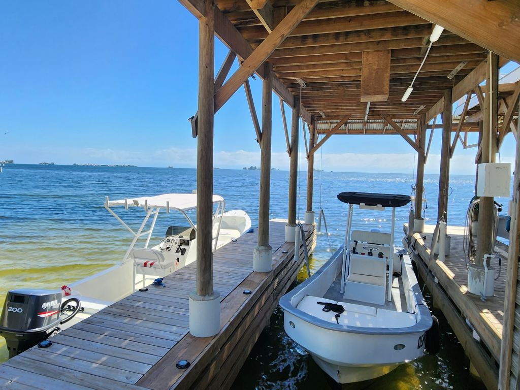 Listing ID: URE0473, Pine Point Utila, Bay Islands, HN - Driftwood Beach House, Photo #