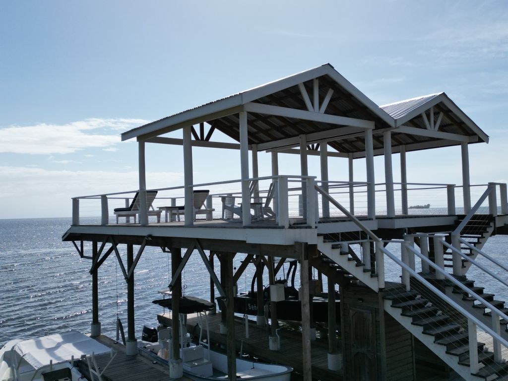 Listing ID: URE0473, Pine Point Utila, Bay Islands, HN - Driftwood Beach House, Photo #