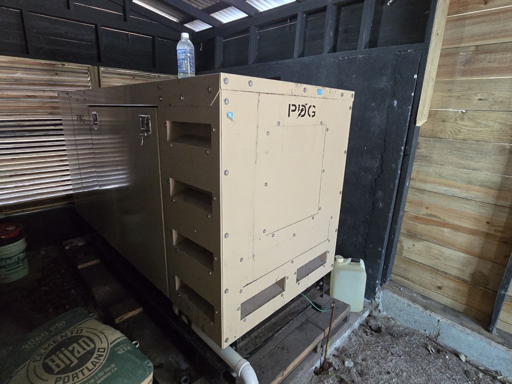 Listing ID: URE0474, Pine Point Utila, Bay Islands, HN - Sandy Shore Beach Home, Photo #