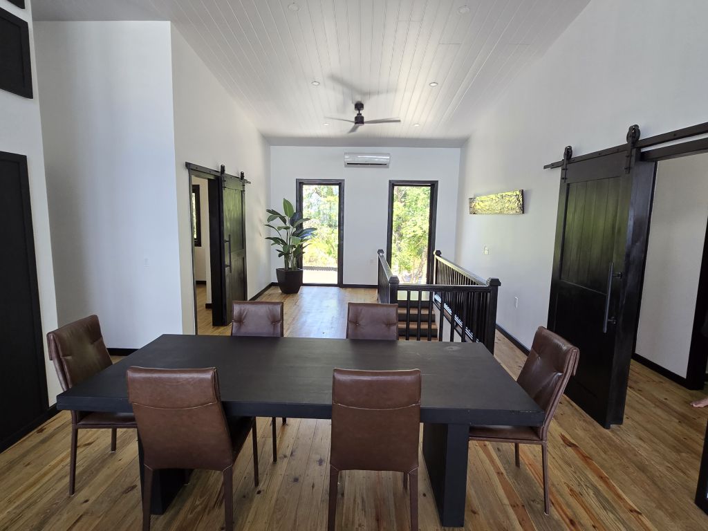 Listing ID: URE0474, Pine Point Utila, Bay Islands, HN - Sandy Shore Beach Home, Photo #