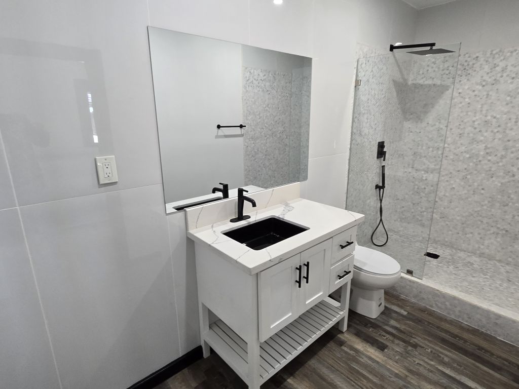 Listing ID: URE0474, Pine Point Utila, Bay Islands, HN - Sandy Shore Beach Home, Photo #