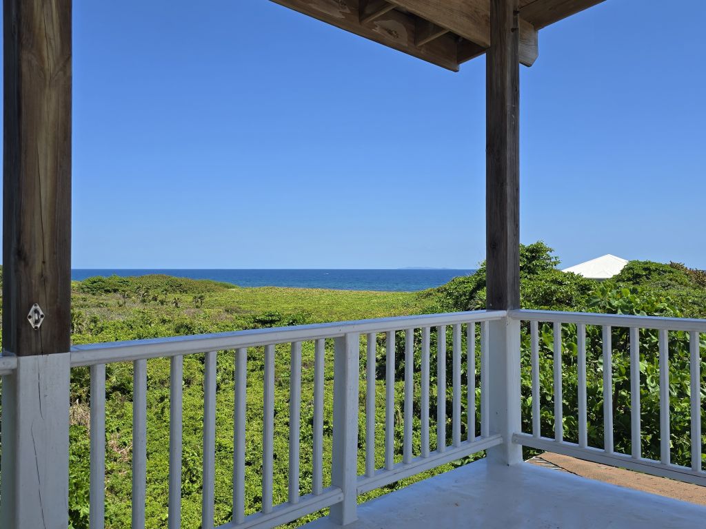 Listing ID: URE0480, Swanix Bay Utila, Bay Islands, HN - Ocean Ridge, Photo #