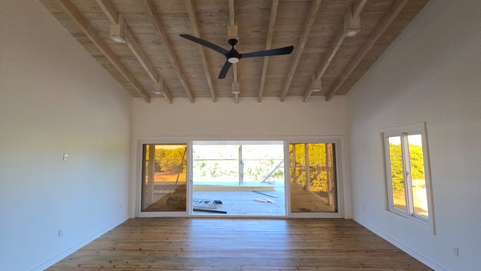 Listing ID: URE0481, Coral Beach Village Utila, Bay Islands, HN - Calypso Cove, Photo #