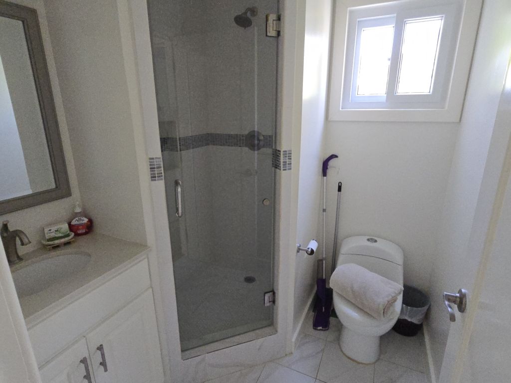 Listing ID: URE0484, Paradise Cove Utila, Bay Islands, HN - The Cove House, Photo #