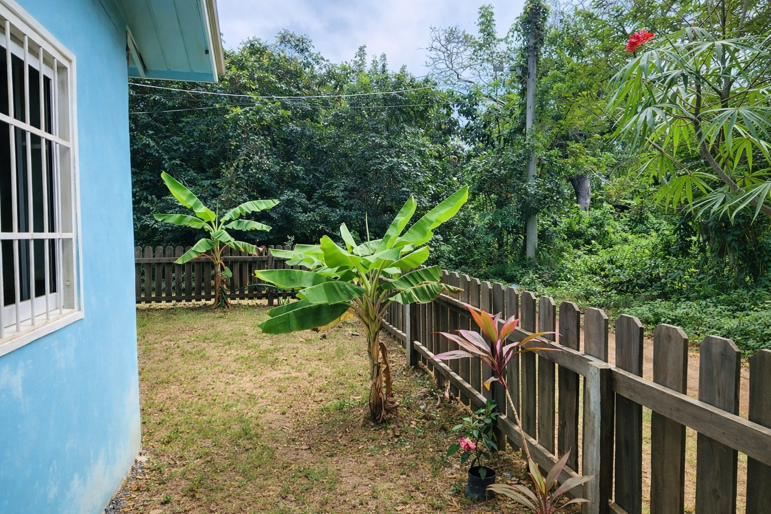 Listing ID: URE0486, Off airport road Utila, Bay Islands, HN - Blue Gem off the airport road, Photo #