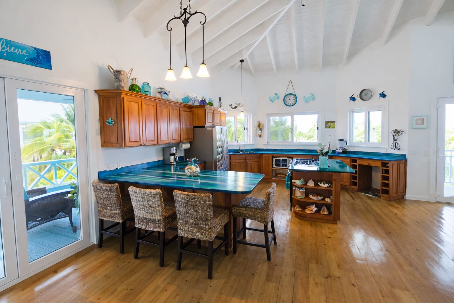 Listing ID: URE0491, Jonathan Point Utila, Bay Islands, HN - Sunset House, Photo #