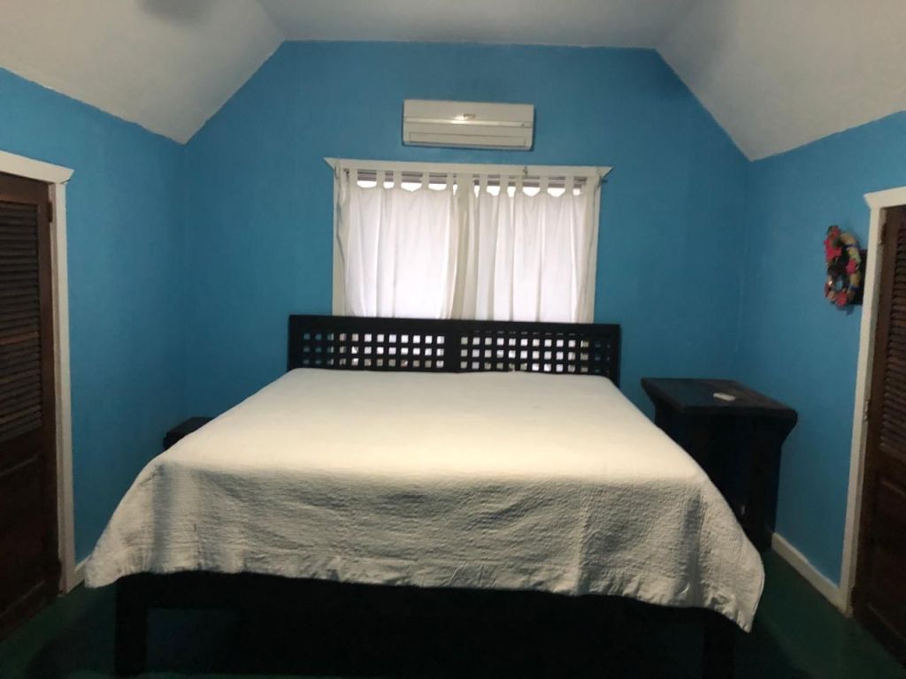 Listing ID: URE0492, The Well Utila, Bay Islands, HN - Reef Pointe Triplex, Photo #