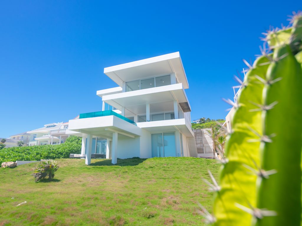Listing ID: URE0493, Lighthouse Estates Roatán, Bay Islands, HN - Villa On the Rocks,Two Private Villas, One Unparalleled Luxury Experience, Photo #