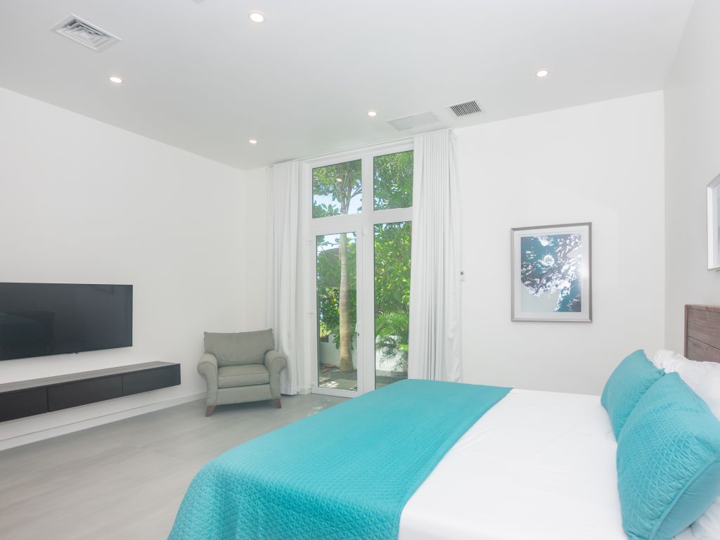 Listing ID: URE0493, Lighthouse Estates Roatán, Bay Islands, HN - Villa On the Rocks,Two Private Villas, One Unparalleled Luxury Experience, Photo #