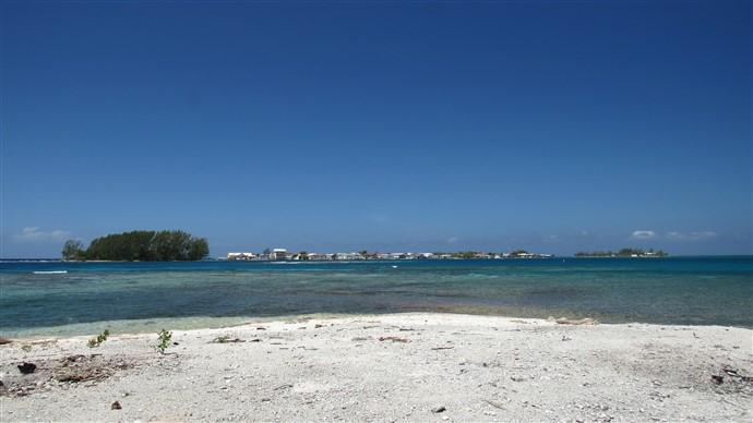 Listing ID: URE0572, The Well Utila, Bay Islands, HN - The Well Beachfront Lot#21, Photo #