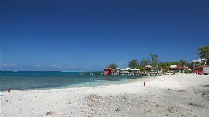 Listing ID: URE0572, The Well Utila, Bay Islands, HN - The Well Beachfront Lot#21, Photo #