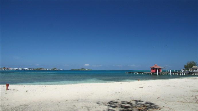 Listing ID: URE0572, The Well Utila, Bay Islands, HN - The Well Beachfront Lot#21, Photo #