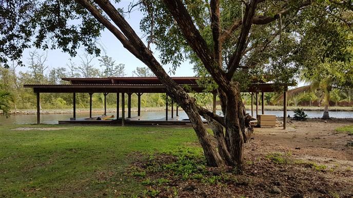Listing ID: URE0574, Silver Garden Utila, Bay Islands, HN - Ocean Front Lot With Boat Slip At Silver Garden, Photo #
