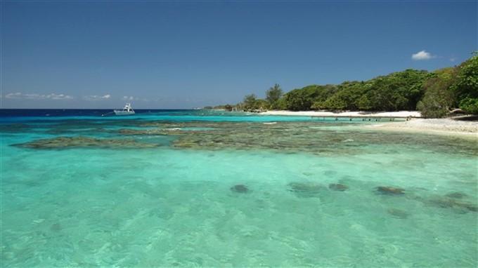 Listing ID: URE0578, Jack Neil Utila, Bay Islands, HN - Beach Front At Jack Neil Beach, Photo #