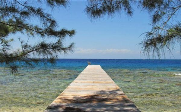 Listing ID: URE0613, Mariner's Landing Utila, Bay Islands, HN - Beachfront At Mariner's Landing, Photo #