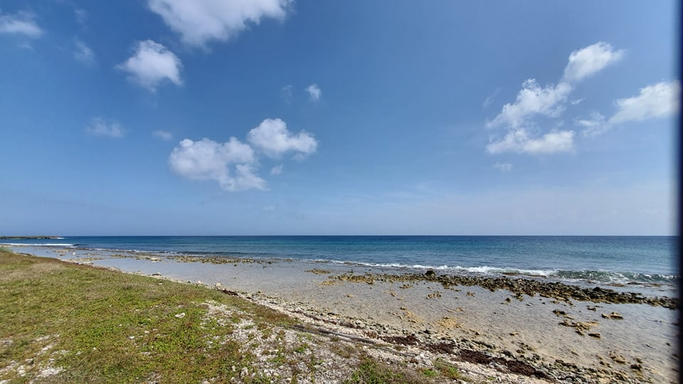 Listing ID: URE0616, Dolphin Run Utila, Bay Islands, HN - Oceanfront Lot At Dolphin Run, Photo #