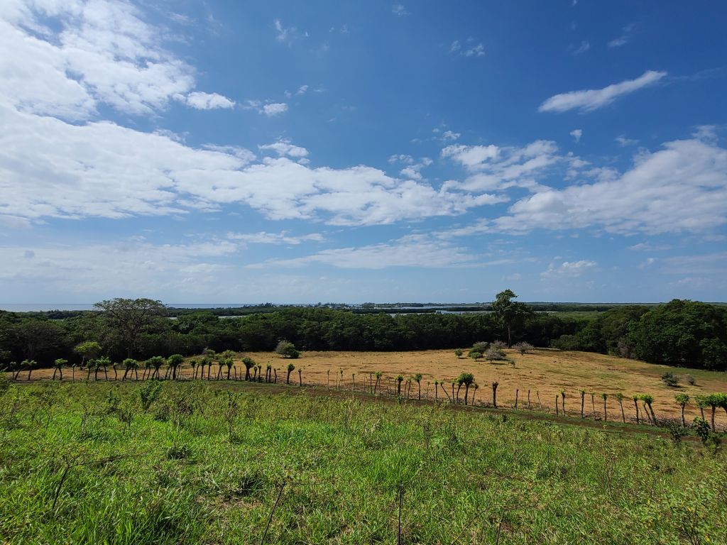 Listing ID: URE0624, Western Path Utila, Bay Islands, HN - Western Path Lots, Photo #